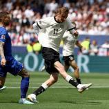 Woltemade schoss einen Hattrick. © APA/afp / FRANCK FIFE