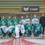 Die Teilnehmerinnen des Dolomiti Girls Hockey Camp im Fleimstal.