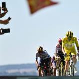 Tadej Pogacar lost the yellow jersey. © APA/afp / MARCO BERTORELLO