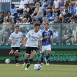 Alessandro Mallamo (with the ball) and Simone Davi (left) were defeated by Como. © FCS
