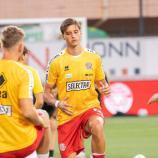 Alessandro Vimercati (Bildmitte) wird verliehen.