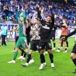 Jubel bei den St.-Pauli-Spielern nach dem Derbysieg. © APA/afp / DANIEL BOCKWOLDT