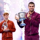 Carlos Alcaraz ist zurück an der Spitze der Weltrangliste. © APA / CLIVE BRUNSKILL