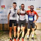 Roland Osele (Bildmitte) setzte sich vor Martin Markt (links) und Georg Paris durch.