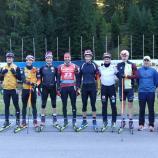 Die deutschen Weltcupathleten beim Gruppenfoto in Martell.