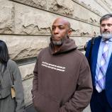 Portland-Trainer Chauncey Billups (Mitte) beim Verlassen des Gerichtsgebäudes. © APA / MATHIEU LEWIS-ROLLAND