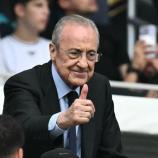 Präsident Florentino Perez stellt Real Madrids Schadenersatzforderung. © APA/AFP/Archivbild / CHANDAN KHANNA