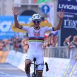 Tadej Pogacar ist schon jetzt eine Legende. © ANSA / MICHELE MARAVIGLIA