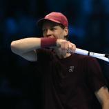 Das Finale zwischen Jannik Sinner und Carlos Alcaraz musste unterbrochen werden. © APA/afp / MARCO BERTORELLO