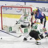 Kevin Fink (r.) und die Rittner Buam schlitterten in die nächste Heimniederlage. © Max Pattis