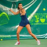 Laura Mair, Lokalmatadorin in Gröden.