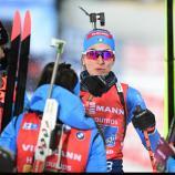 Lisa Vittozzi wurde von Tommaso Giacomel, Dorothea Wierer und Lukas Hofer im Ziel empfangen. © ANSA / Hanna Brunlöf/TT