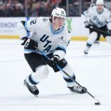 Logan Cooley delights Mammoth fans © APA / SEAN M. HAFFEY