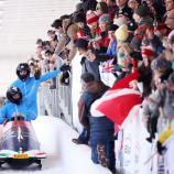 Patrick Baumgartner (front) and his teammates will be competing this weekend in the new ice track in Cortina. © APA / MADDIE MEYER