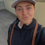 Ski-Ass hat sich schwer verletzt.