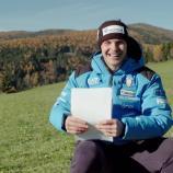 Dominik Fischnaller is South Tyrol's luge superstar – and thus one of the great medal hopes for the 2026 Winter Olympics in Cortina. We met up with the model athlete from Meransen in his hometown – and conducted a slightly different kind of photo interview with him. The 32-year-old spoke about building his house, his mentor Armin Zöggeler, and also his special love story with his new wife, fellow luger Emily Sweeney. © stol