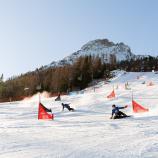 Am Fuße des Latemars wird am Donnerstag um Weltcuppunkte gefahren. © Miha Matavz Photography / Miha Matavz