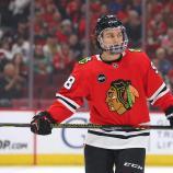 Connor Bedard fällt für unbestimmte Zeit aus. © APA / MICHAEL REAVES