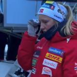 Eine norwegische Langläuferin trauert. © Screenshot