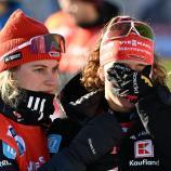 Nathalie Armbruster (r.) war im Ziel völlig aufgelöst. © APA / BARBARA GINDL