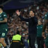 Xabi Alonso (Mitte) steht vor dem Aus bei Real Madrid. © APA/afp / THOMAS COEX