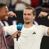 Alexander Zverev (rechts) lässt die Muskeln spielen. © APA/afp / DAVID GRAY