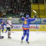 Asiago jubelt, Ritten hadert. © Serena Fantini