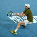 Jannik Sinner warf in Melbourne alles in die Waagschale – am Ende vergebens. © APA/afp / WILLIAM WEST