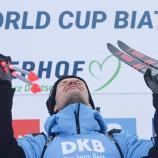 Tommaso Giacomel let his emotions run free. © ANSA / FILIP SINGER