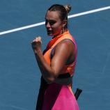 Topfavoritin Aryna Sabalenka ist in Melbouren auf Kurs. © APA/afp / DAVID GRAY