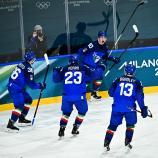 Cristano DiGiacinto, Giovanni Morini, Dustin Gazley und Matt Bradley (v.l.) freuen sich über einen Treffer. © APA/afp / JULIEN DE ROSA