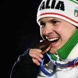 Dominik FIschnaller jubelt über Bronze. © APA/afp / MARCO BERTORELLO