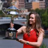 Elena Rybakina gewann zum ersten Mal die Australian Open. © APA/afp / DAVID GRAY