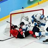 Finnland und Kanada lieferten sich einen packenden Kampf. © APA/afp / JULIEN DE ROSA