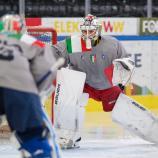 Gianluca Vallini spricht über die kleinere Eisfläche. © HC Bozen / Vanna Antonello