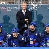 Jukka Jalonen (back), the Azzurri head coach, is satisfied. © ANSA / FAZRY ISMAIL