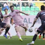 Le Douaron trifft für Palermo mit einem Weitschuss zum 2:0.