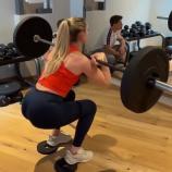 Lindsey Vonn stemmt schon wieder Gewichte. © Social Media