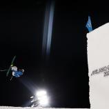 Maria Gasslitter aus Gröden steht im Finale des Big-Air-Wettbewerbs. © ANSA / SERGEI ILNITSKY