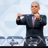 Pepe diente als Losfee. © APA/afp / PAU BARRENA