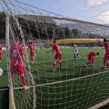 Im neuen SportNews-Spitzler gibt es die Highlights aus dem Südtiroler Amateurfußball-Wochenende. Im Fokus: Das Oberliga-Derby zwischen St. Georgen und Ahrntal, wo der Siegtreffer der Jergina niemals hätte zählen dürfen. Es war allerdings nicht der einzige Aufreger einer heißen Partie. Außerdem: Die besten Szenen der Landesliga-Partien zwischen Freienfeld – Gitschberg Jochtal und Bruneck – Salurn. © stol