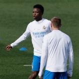 Vinicius Jr. steht im Mittelpunkt. © APA/afp / OSCAR DEL POZO