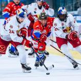 Gröden muss sich behaupten. © Red Bull Eishockey Akademie / G. Karpaviciute