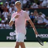 Jannik Sinner hat sein Auftaktspiel beim ATP-Masters in Miami gewonnen. © APA / CLIVE BRUNSKILL