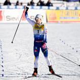 Jonna Sundling jubelt im Sprint von Lahti. © APA/afp / EMMI KORHONEN