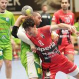 Roberto Conte (vorne) und Meran gewannen das Derby gegen den SSV Brixen.