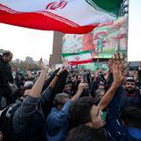 So feierten die Iraner nach der WM-Qualifikation. Ob das Land tatsächlich mitspielen wird, ist fraglich. © APA/afp / ATTA KENARE