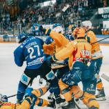 Fribourg-Gotteron und der HC Davos lieferten sich einen harten Kampf. © National League / Social Media