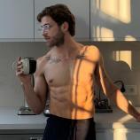 Kilian Zündel ist nicht nur ein Top-Eishockeyspieler, sondern auch auf Instagram erfolgreich unterwegs. © privat