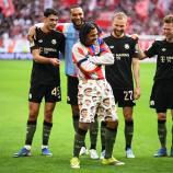 Serge Gnabry (vorne) jubelte in kurioser Hose. © APA/afp / SILAS STEIN